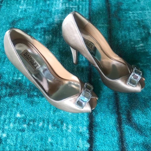 Gold nude pump heels Badgley Mischka bridal - Picture 4 of 10